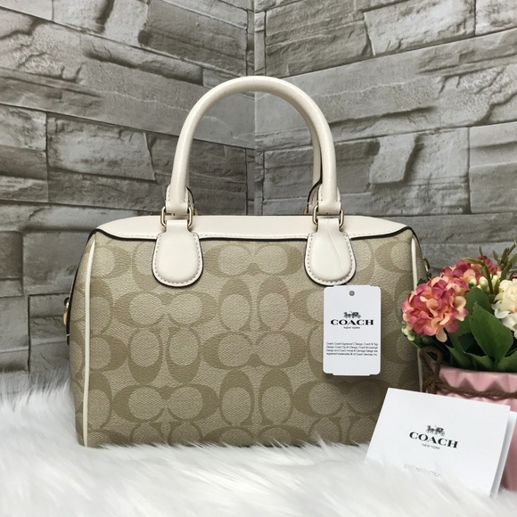 👜‼️SALE‼️🌺MINI BENNETT SATCHEL 9" - Picture 2 of 8